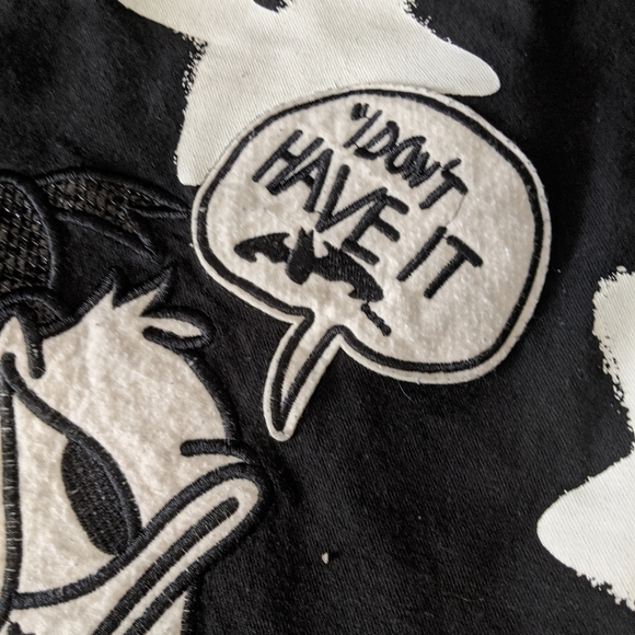 Cool Oversized Black T-shirt - Picture 2 of 7